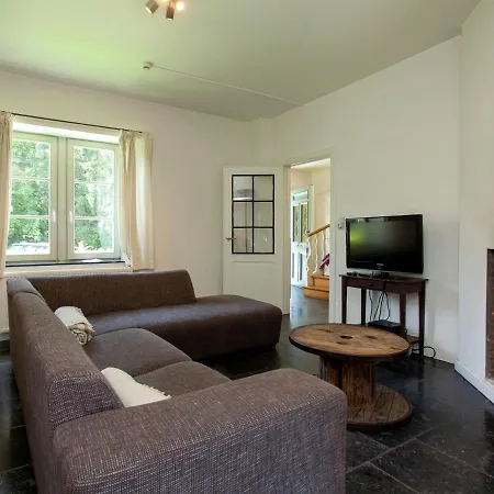 Vakantiehuis With Billiards Table Tennis And Collection Of Modern Art In A Rural Setting Tellin