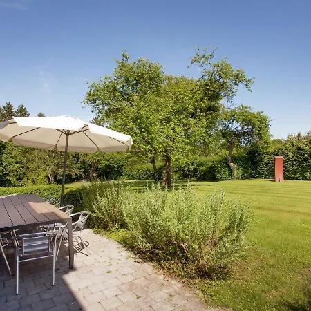 Vakantiehuis With Billiards Table Tennis And Collection Of Modern Art In A Rural Setting Tellin